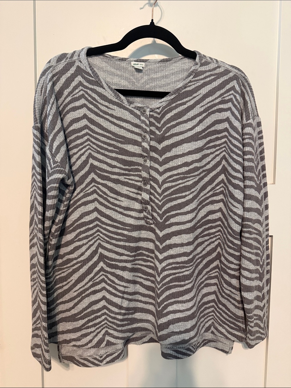 Aerie Oversized Waffle Knit Henley Cotton Blend Top in Heather Gray Zebra